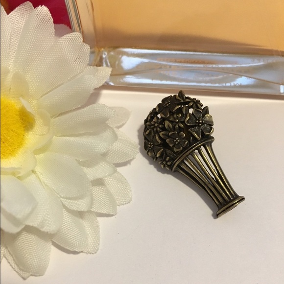 Vintage pewter signed JJ pin - Picture 1 of 4